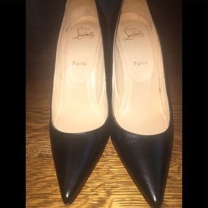 Authentic never worn Christian Louboutin pumps